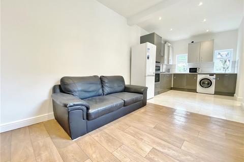 60 Montague Road, Hounslow, TW3 1LD