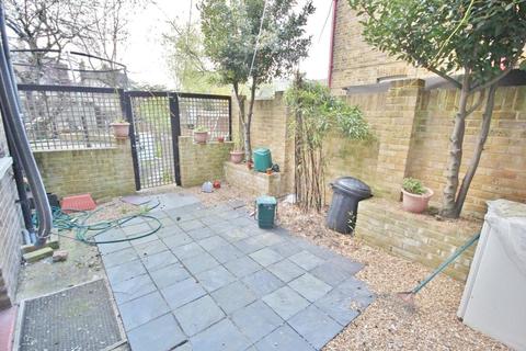 60 Montague Road, Hounslow, TW3 1LD