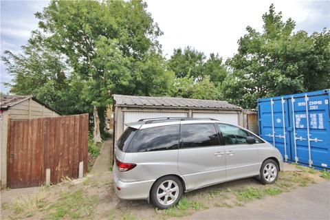 60 Montague Road, Hounslow, TW3 1LD