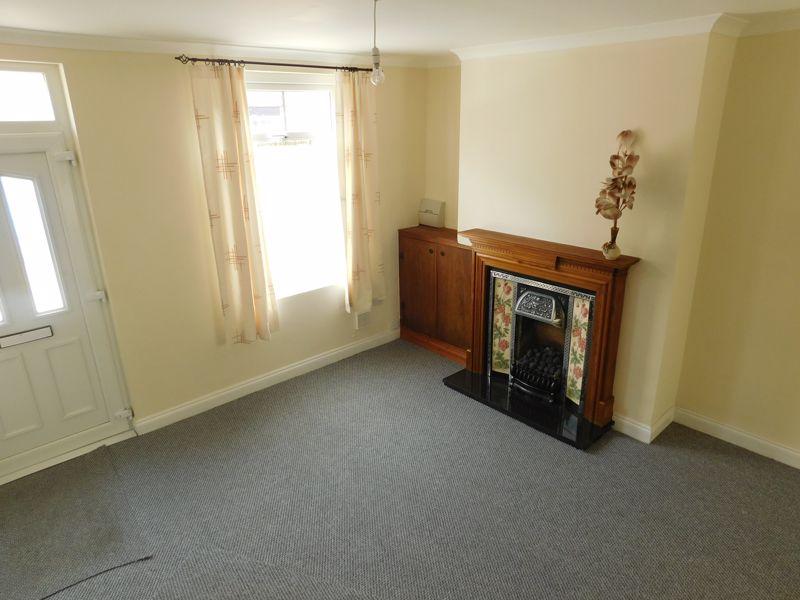 Langford Street, SuttonInAshfield 2 bed terraced house £550 pcm (£