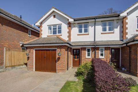 5 Belsham Close, Chesham, HP5 2DS