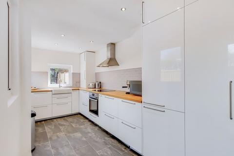 16 Laurier Road, Croydon, CR0 6JQ