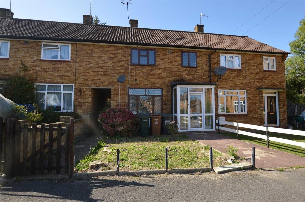 Dumfries Close, Watford 2 bed house £1,250 pcm (£288 pw)