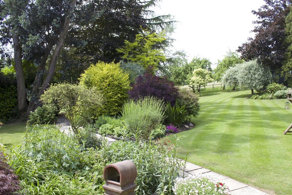 Forde Hall Gardens.jpg