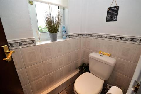 3 Villa Mount, Wyke, Bradford, BD12 9LD