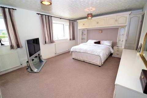 3 Villa Mount, Wyke, Bradford, BD12 9LD