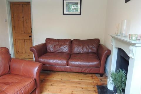 7 Ledrah Road, St Austell, PL25 5HG