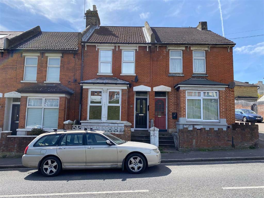 Cliffe Road, Strood, Rochester 1 bed in a house share £450 pcm (£104 pw)