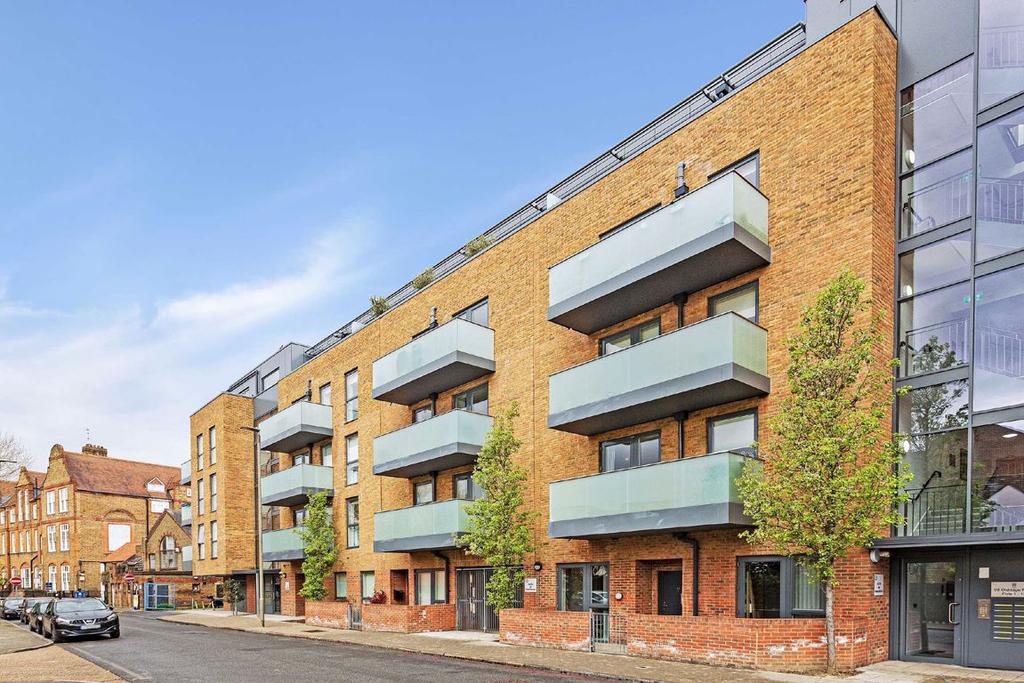 Aura House, Oldridge Road, Balham 2 bed flat £675,000