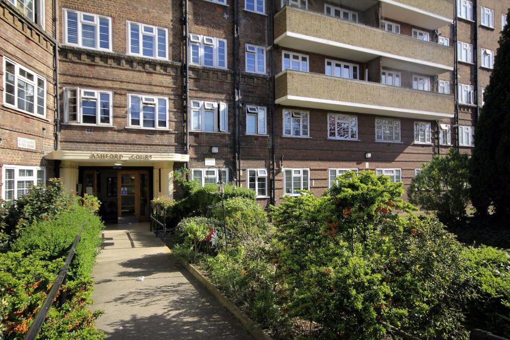 Ashford Court, NW2 2 bed flat £1,300 pcm (£300 pw)