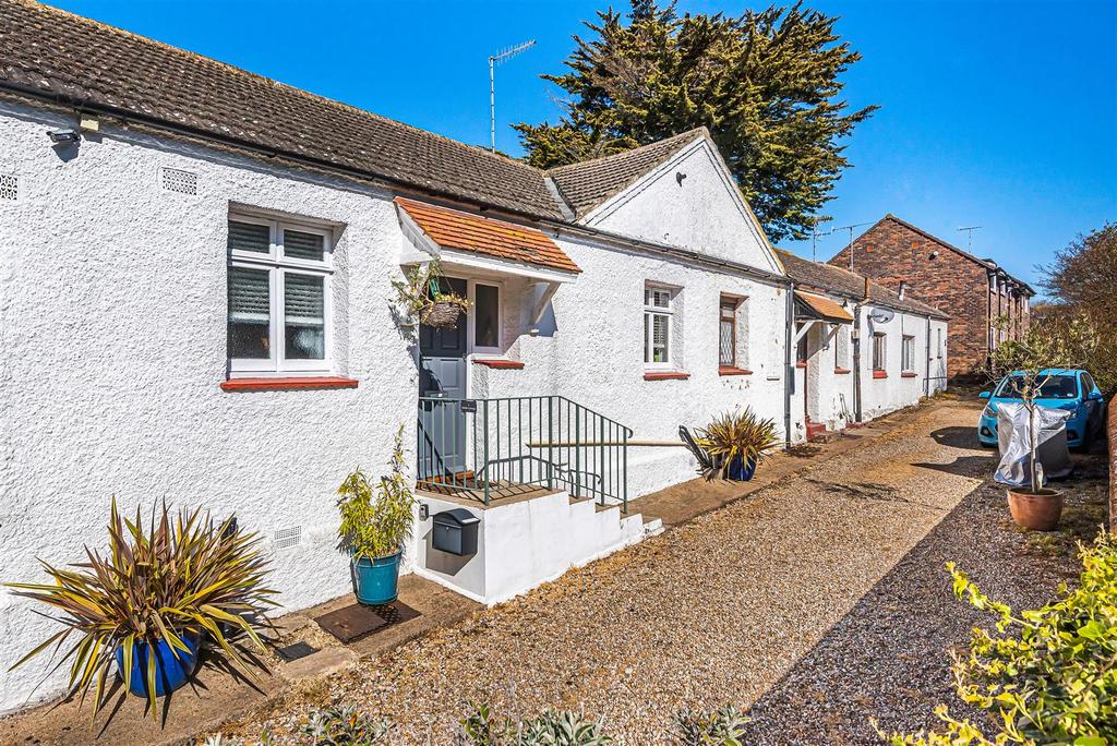 Buckingham Mews, ShorehamBySea 1 bed terraced house £322,750