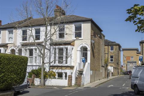 25c Barforth Road, London, SE15 3PS