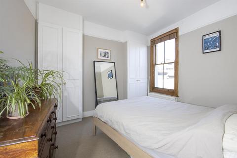 25c Barforth Road, London, SE15 3PS