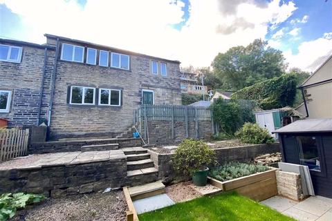 17 Hanging Royd, Golcar, Huddersfield, HD7 4JJ