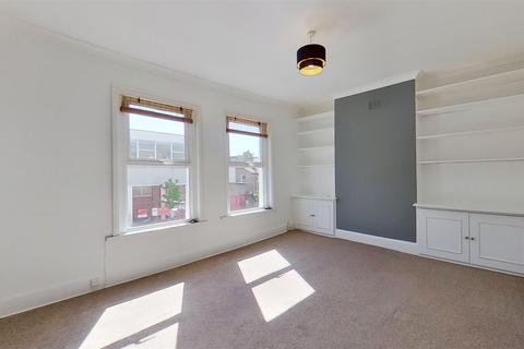 105a Twilley Street, London, SW18 4NW