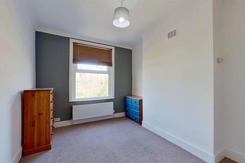 105a Twilley Street, London, SW18 4NW