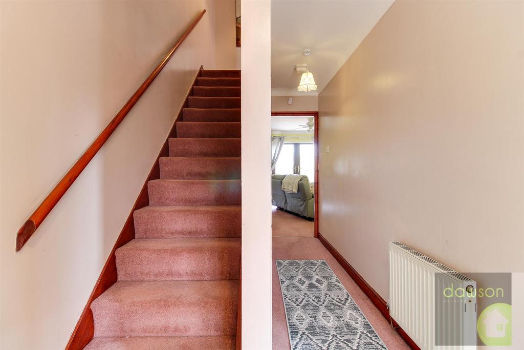 Bradley View, Holywell Green, Halifax 2 bed semidetached house £180,000