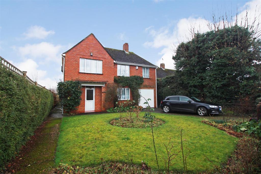 Comptons Lane, Horsham * SOLD BY WOODLANDS * 4 bed detached house £