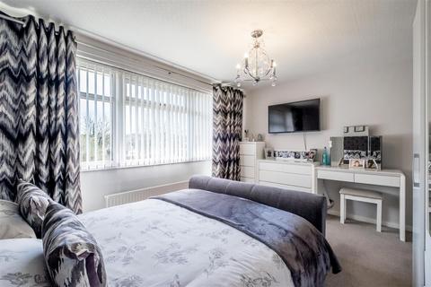 12 Foxcroft Drive, Brighouse, HD6 3PQ