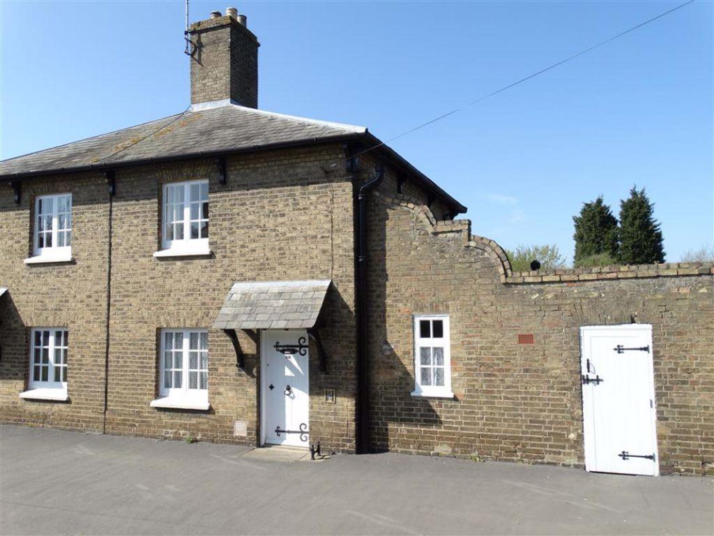 Wisbech Road Thorney PE6 0SD 2 bed terraced house £675 pcm (£156 pw)