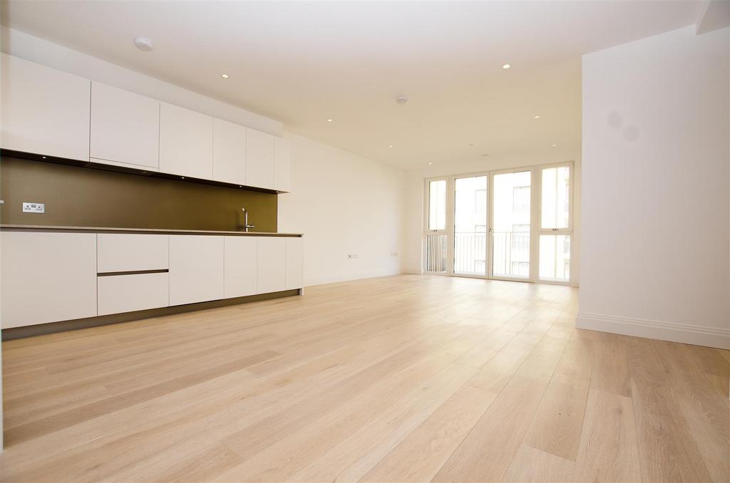 Teddington Riverside, Teddington 2 bed apartment £2,670 pcm (£616 pw)