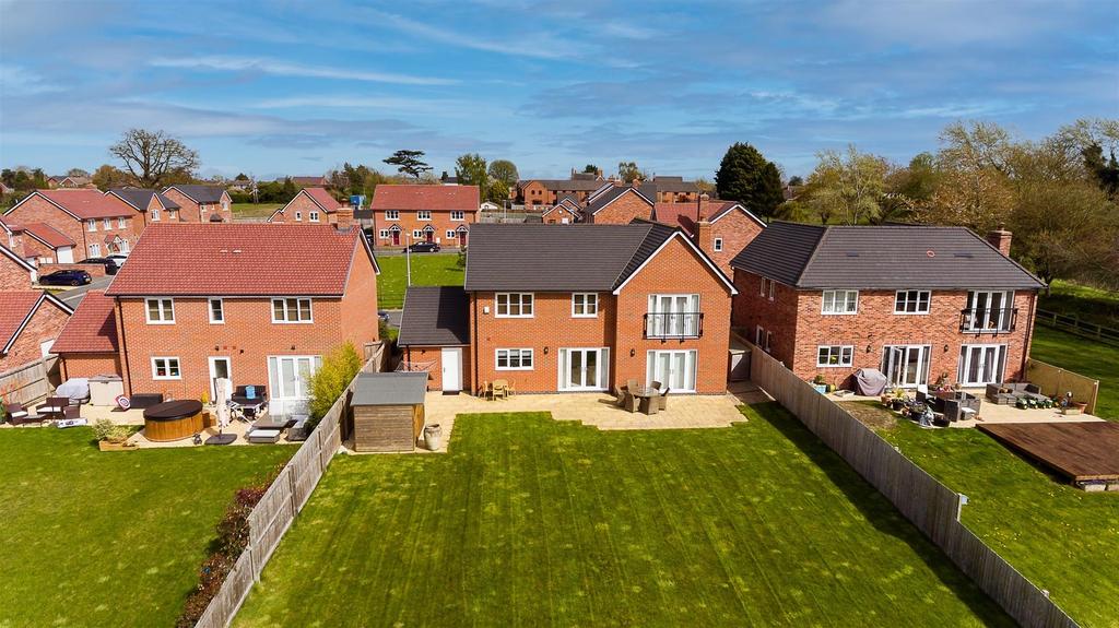 Overhead rear and courtyard.jpeg