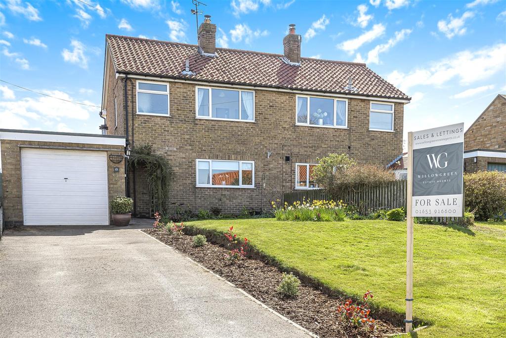 13, South Back Lane, Terrington, York, North Yorkshire YO60 6PX 3 bed