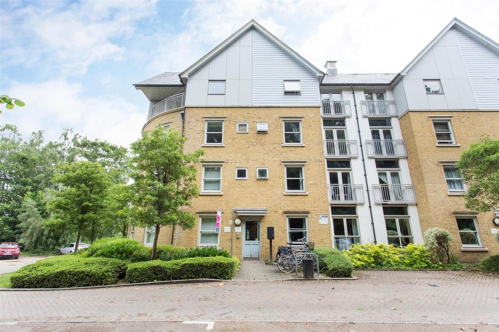 St. Andrews Close, Canterbury 2 bed apartment £1,100 pcm (£254 pw)