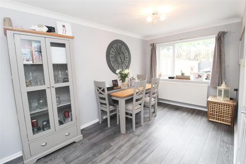 6 Collins Walk, Newport Pagnell, MK16 8QE