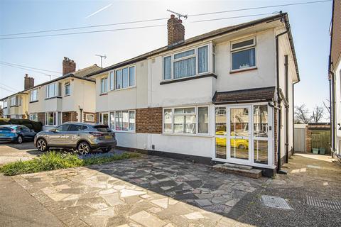 11 Fairfield Way, Epsom, KT19 0EF