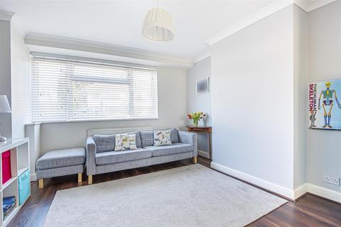 11 Fairfield Way, Epsom, KT19 0EF