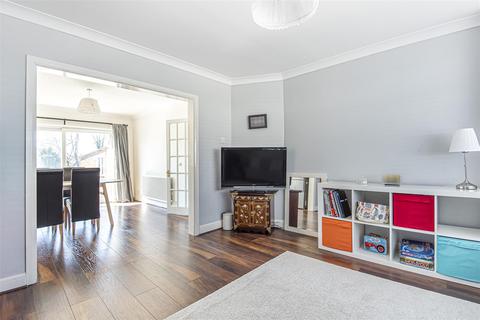 11 Fairfield Way, Epsom, KT19 0EF