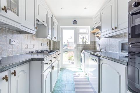 11 Fairfield Way, Epsom, KT19 0EF