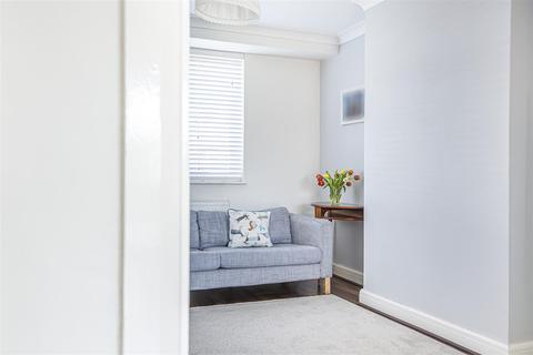 11 Fairfield Way, Epsom, KT19 0EF