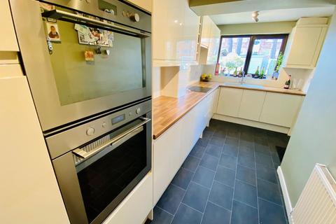 119 Chesford Crescent, Warwick, CV34 5PP