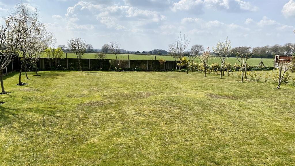 Desford Road, Newbold Verdon, Leicester 4 bed detached house £435,000