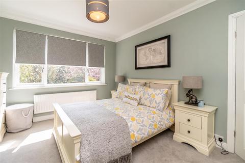 23 Canberra Crescent, West Bridgford, Nottingham, NG2 7FL