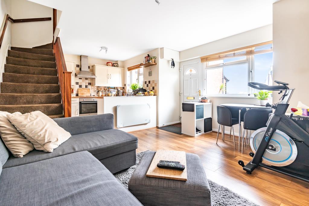 Kitchen/ Living Area