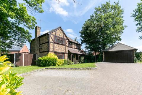 4 bedroom detached house to rent, Bagshot