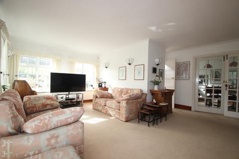 Oakdene Norsted Lane, Pratts Bottom, Orpington, BR6 7PQ