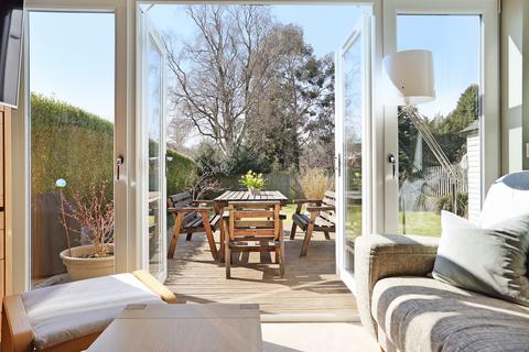 47 Gardiner Road, Edinburgh, EH4 3RL