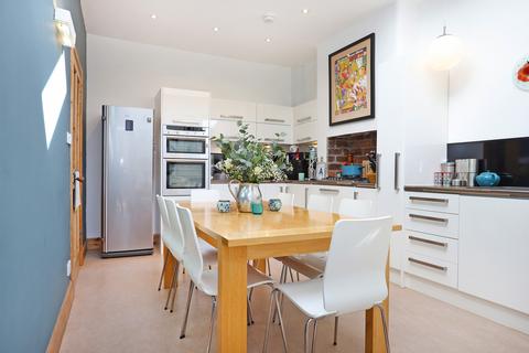 47 Gardiner Road, Edinburgh, EH4 3RL