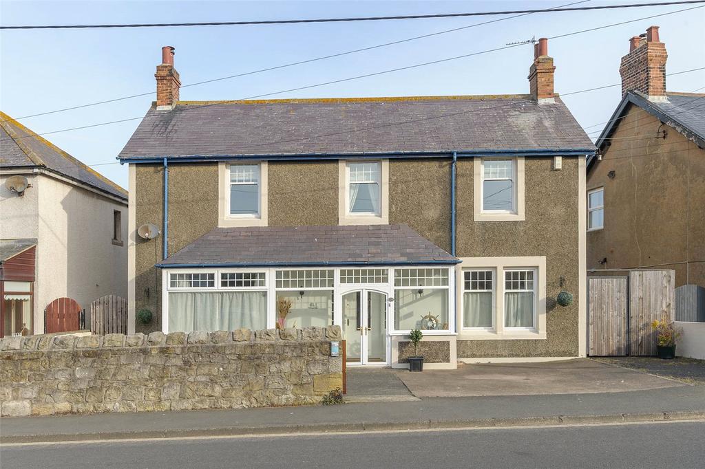 Main Street, Seahouses, Northumberland, NE68 4 bed detached house - £ ...