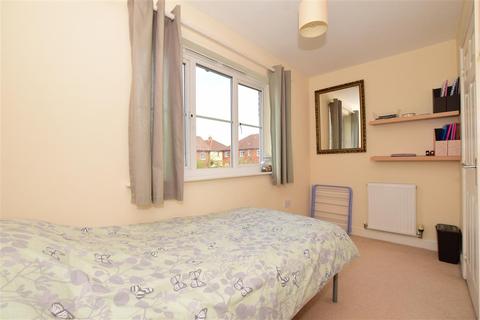 52 Violet Way, Kingsnorth, Ashford, TN23 3GH