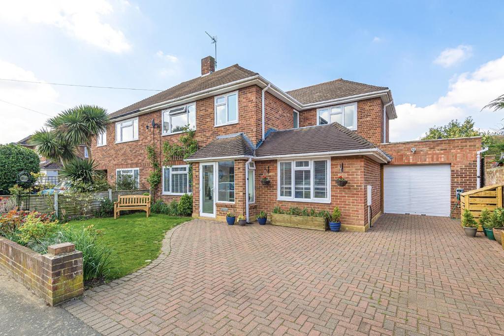 Broadfields, East Molesey, KT8 4 bed semidetached house £1,150,000