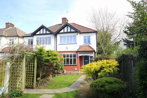 11 Coombe Corner, London, N21 3PE