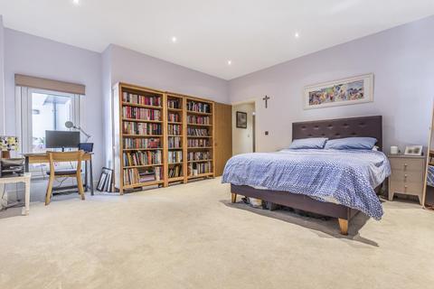 Flat 14, 1 Cornell Square, London, SW8 2EN