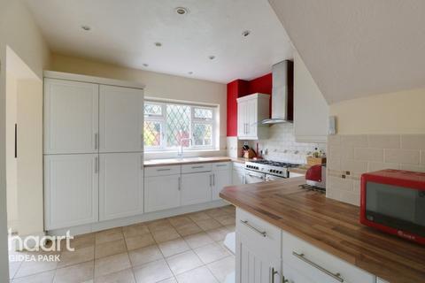 29 Repton Drive, Romford, RM2 5LP
