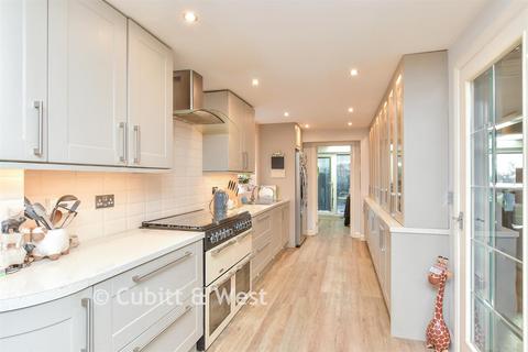 4 bedroom detached house for sale, Steele Crescent, Littlehampton, West Sussex