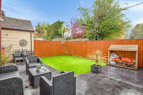 6 Floreys Close, Hailey, Witney, OX29 9UG